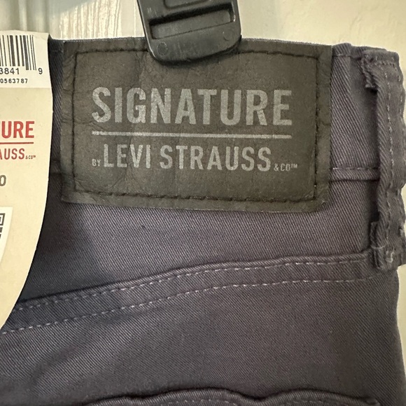 Signature by Levi Strauss Men's Chino Pants in Blue - Picture 4 of 10